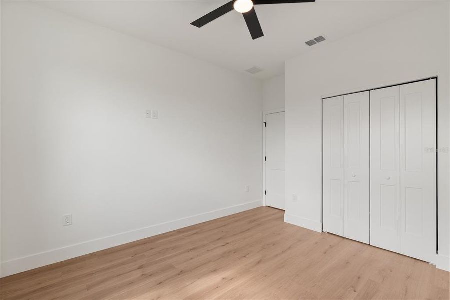 Spacious, unfurnished interior of a new home in , Tampa (Image 45).