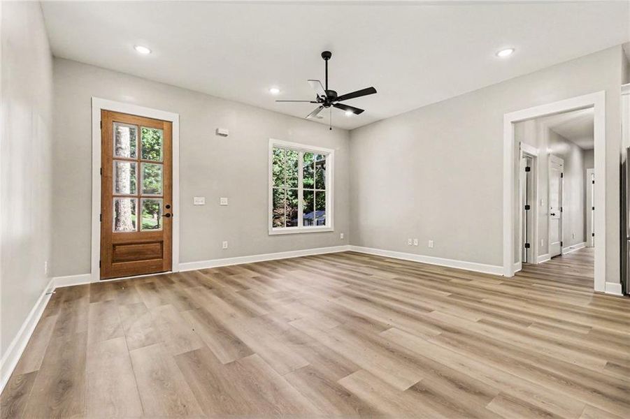 Spacious, unfurnished interior of a new home in , Gainesville (Image 14).
