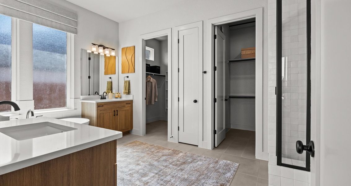 Furnished interior view inside a new home in Gregg Ranch, Marble Falls (Image 17).