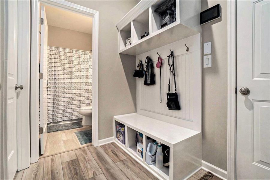 Furnished interior view inside a new home in , Dallas (Image 12).