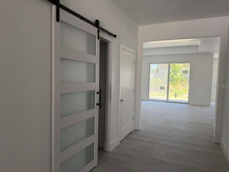 Spacious, unfurnished interior of a new home in , Port Charlotte (Image 16).
