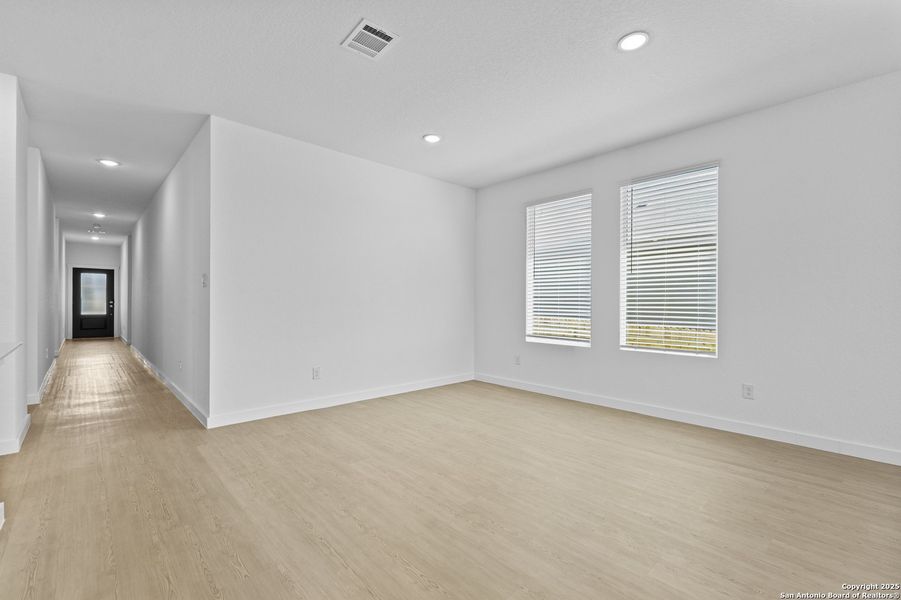 Spacious, unfurnished interior of a new home in Hidden Trails: Coastline Collection, Bulverde (Image 29).