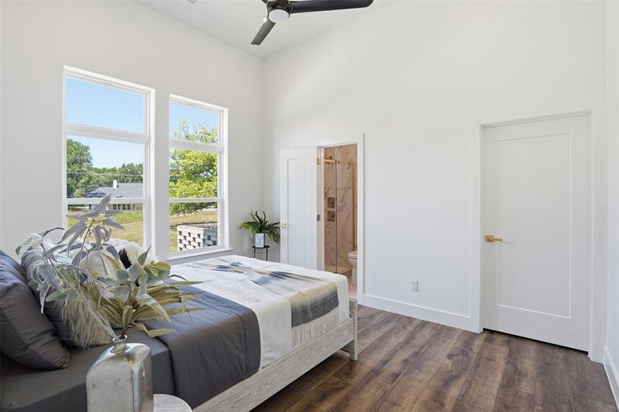 2nd primary bedroom