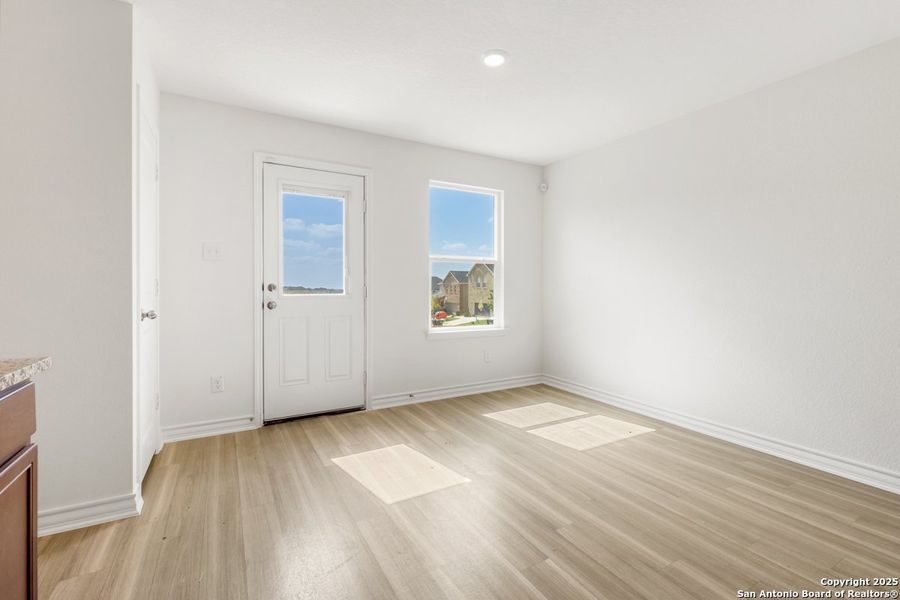 Spacious, unfurnished interior of a new home in Hidden Canyons at TRP, San Antonio (Image 6).