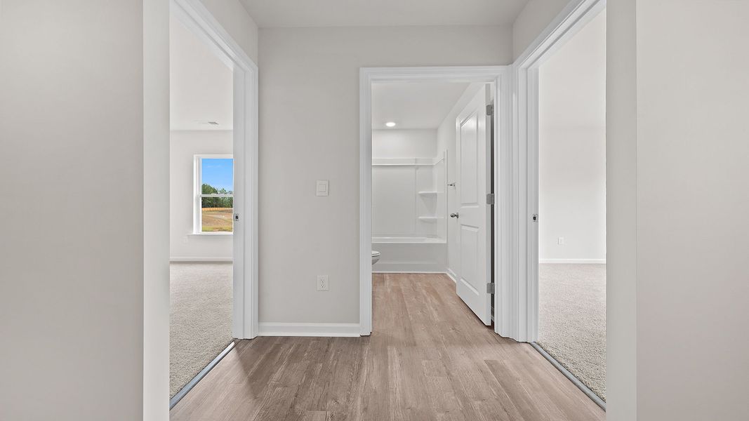 Spacious, unfurnished interior of a new home in Harrier Point, Woodruff (Image 13).