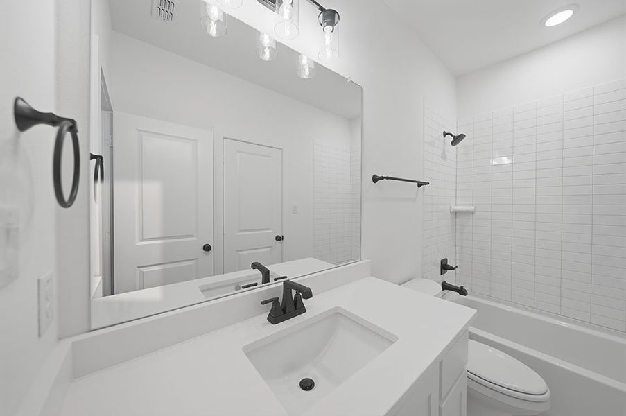 Furnished interior view inside a new home in Custer Ridge Estates, Allen (Image 15).