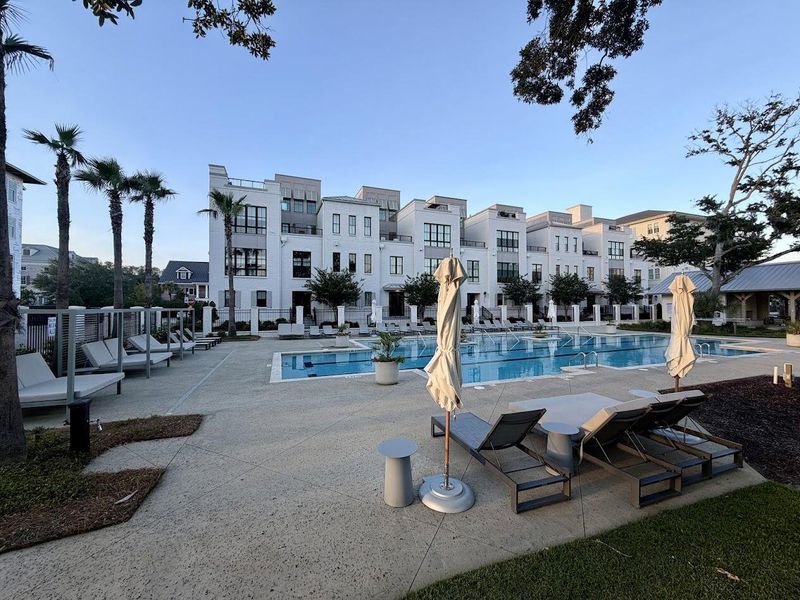 Community amenities in , Charleston (Image 58).