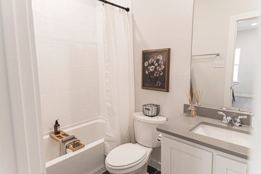 Representative furnished interior of a home built from the Silvermist by Stonehollow Homes in Heritage Grove, Blue Ridge (Image 12). Representative furnished interior of a home built from the Silvermist by Stonehollow Homes in Heritage Grove, Blue Ridge (Image 12).