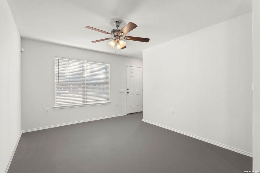 Spacious, unfurnished interior of a new home in , San Antonio (Image 13).