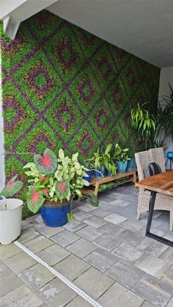 Exterior details and patio area of a home in , Homestead (Image 4).