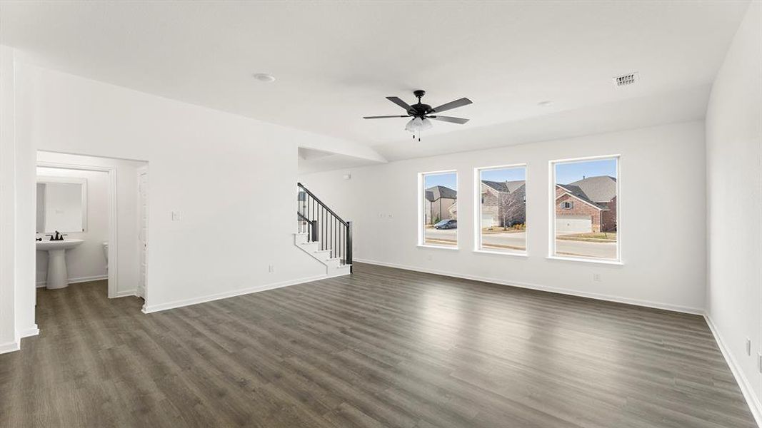 05. 2144 Sunnymede - Family (3)