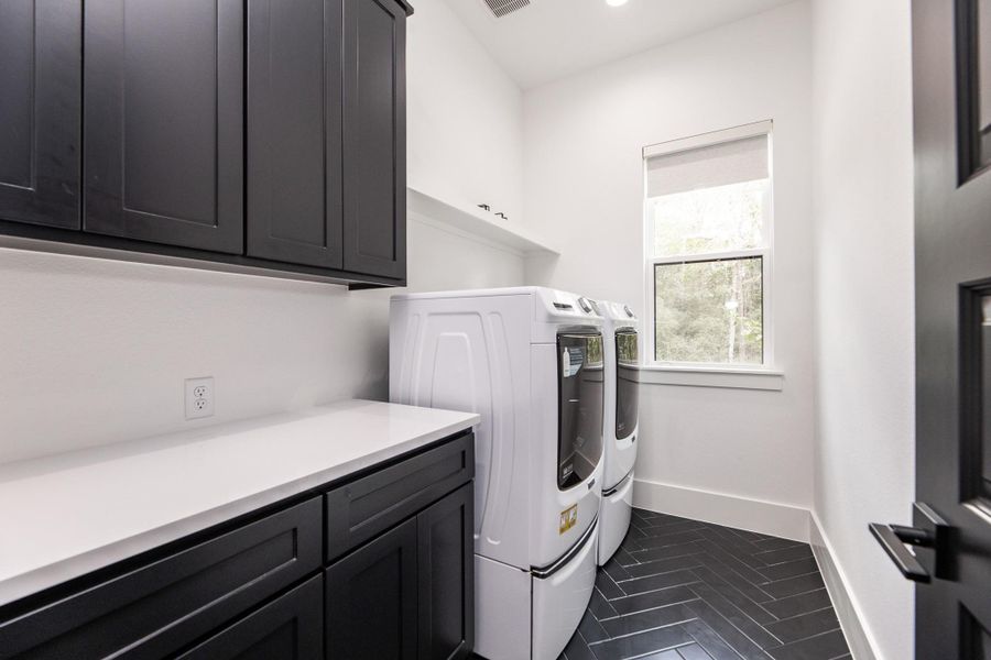 Furnished interior view inside a new home in , Willis (Image 27).