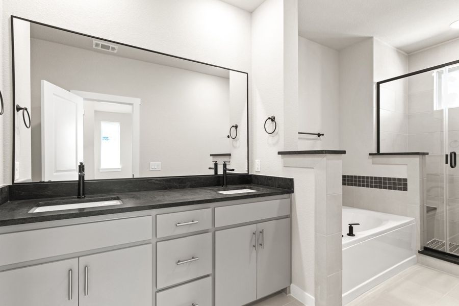 Furnished interior view inside a new home in Willow Grove Townhomes, Melissa (Image 17). Furnished interior view inside a new home in Willow Grove Townhomes, Melissa (Image 17).