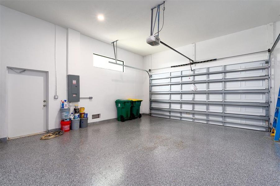 Spacious, unfurnished interior of a new home in , Rotonda West (Image 32).