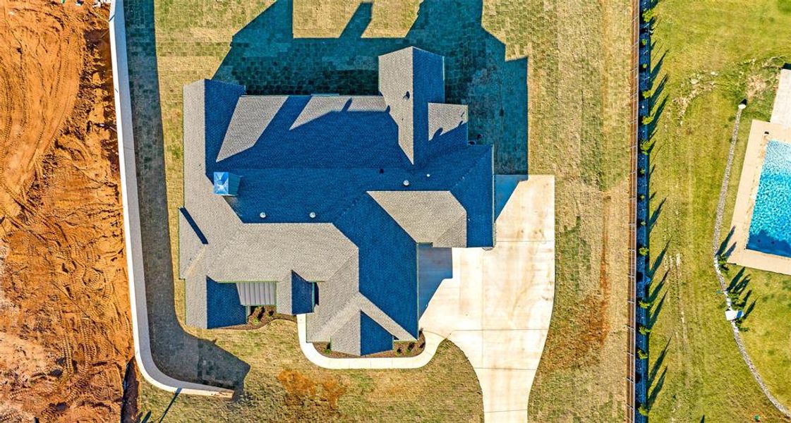 Community amenities in , Longview (Image 30).