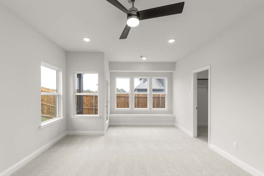 Spacious, unfurnished interior of a new home in Keeneland, Aubrey (Image 24).