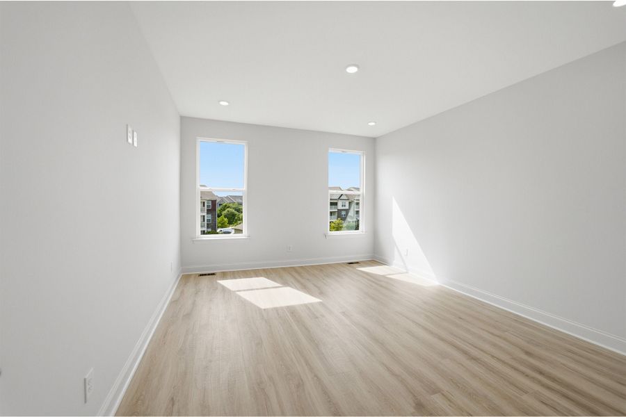 Spacious, unfurnished interior of a new home in McCain's Station, Gallatin (Image 54). Spacious, unfurnished interior of a new home in McCain's Station, Gallatin (Image 54).