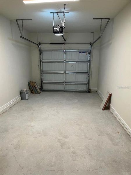 Spacious, unfurnished interior of a new home in , Davenport (Image 17).