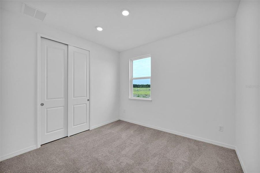 Spacious, unfurnished interior of a new home in Seminole Palms, Palm Coast (Image 19).