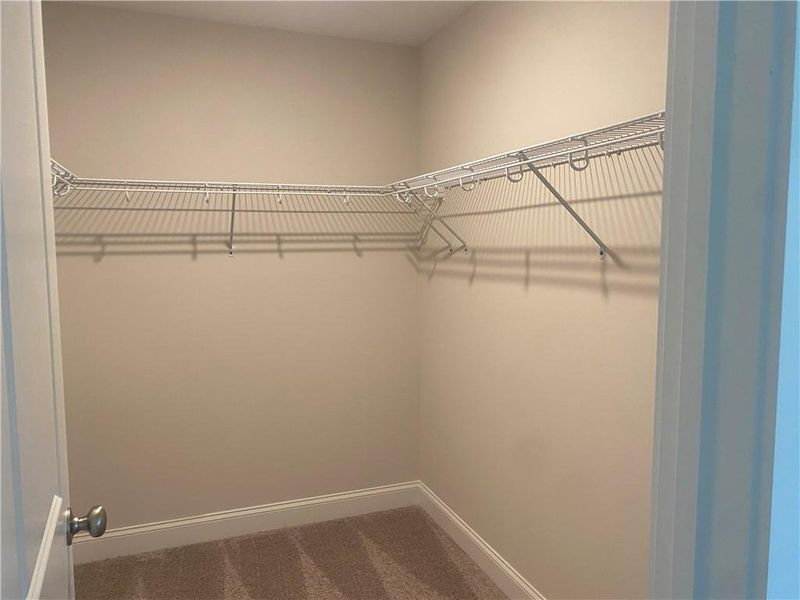 Spacious, unfurnished interior of a new home in , Dallas (Image 44).