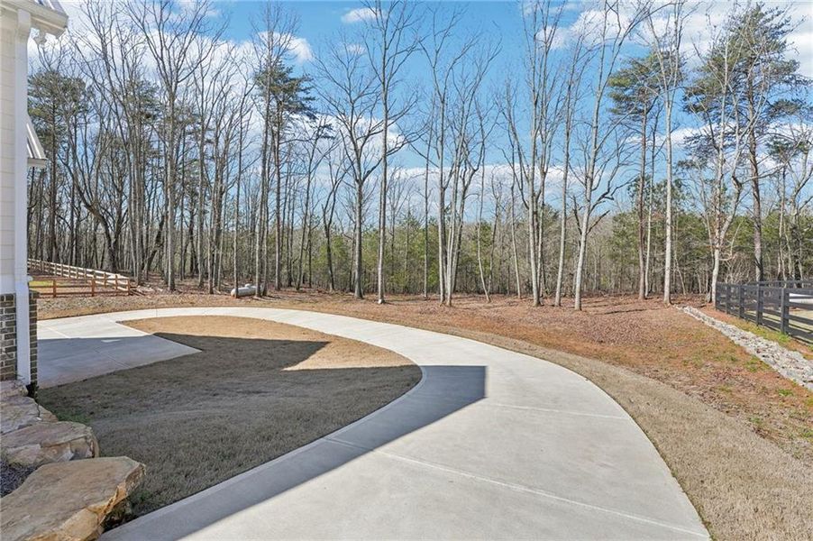 Image 98 of a home in .