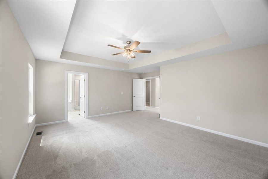 Spacious, unfurnished interior of a new home in Forrest Bluff, North Augusta (Image 29).