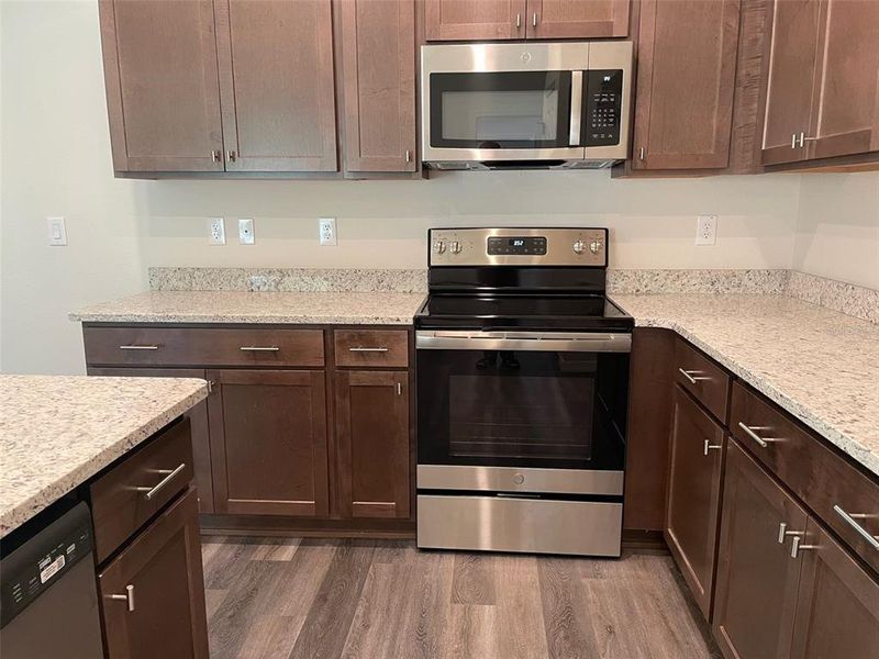 Furnished interior view inside a new home in , Ocala (Image 7).
