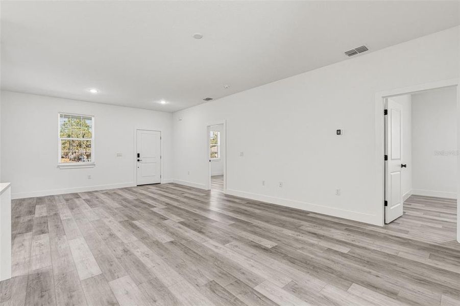 Spacious, unfurnished interior of a new home in , North Port (Image 26).