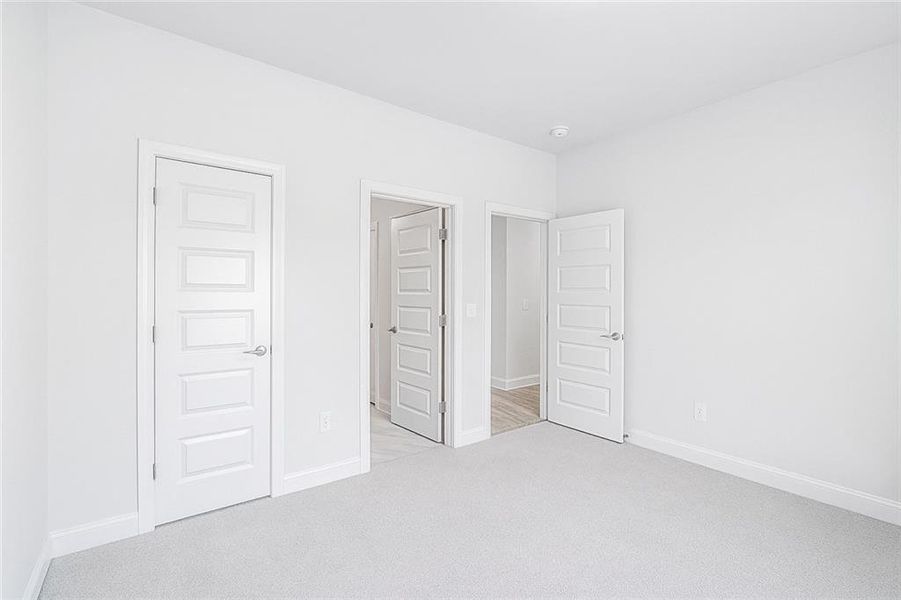 Spacious, unfurnished interior of a new home in Waters Edge, Mansfield (Image 27).