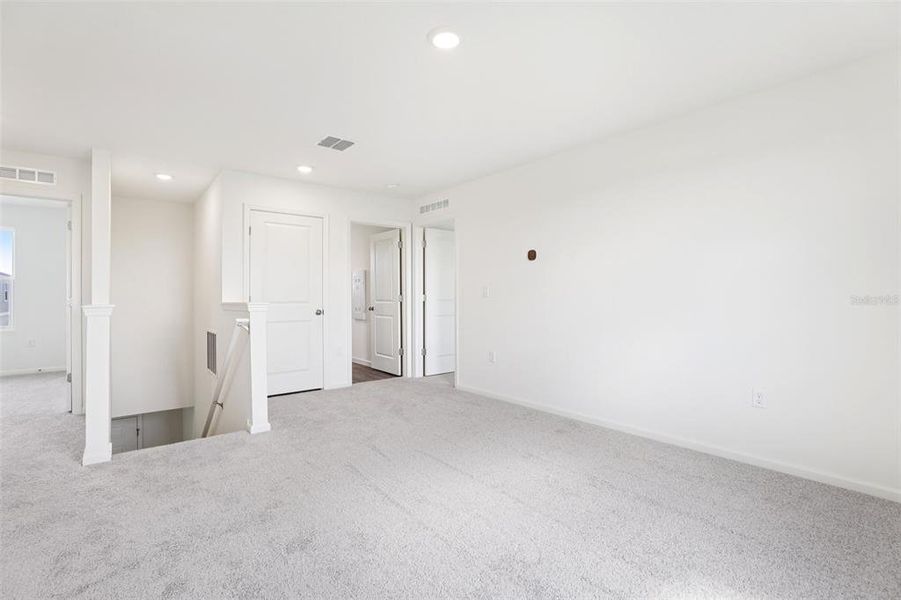 Spacious, unfurnished interior of a new home in The Grove at Scenic Terrace, Lake Hamilton (Image 19).