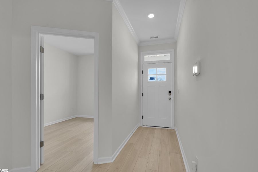 Spacious, unfurnished interior of a new home in Lynbrook, Boiling Springs (Image 11). Spacious, unfurnished interior of a new home in Lynbrook, Boiling Springs (Image 11).