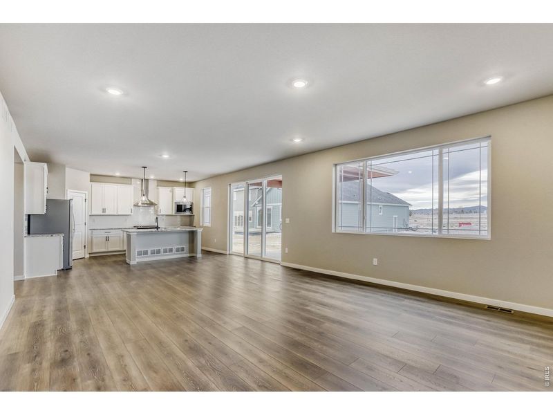 Spacious, unfurnished interior of a new home in Farmstead, Berthoud (Image 38).