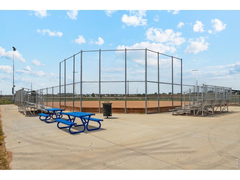 Community amenities in , Severance (Image 24).