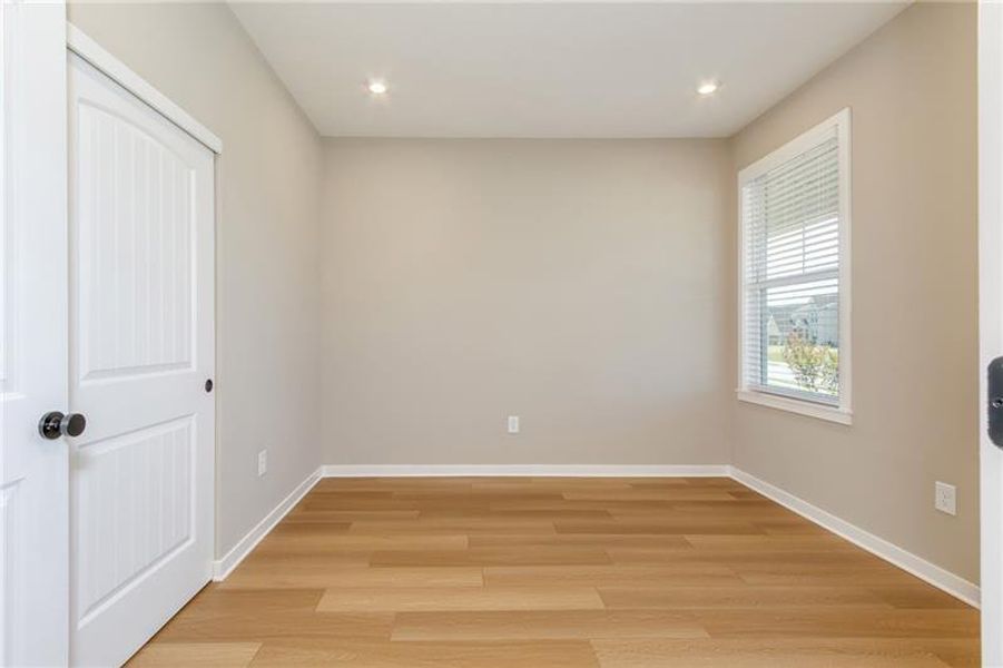Spacious, unfurnished interior of a new home in Sweetbay Farm, Lawrenceville (Image 49).