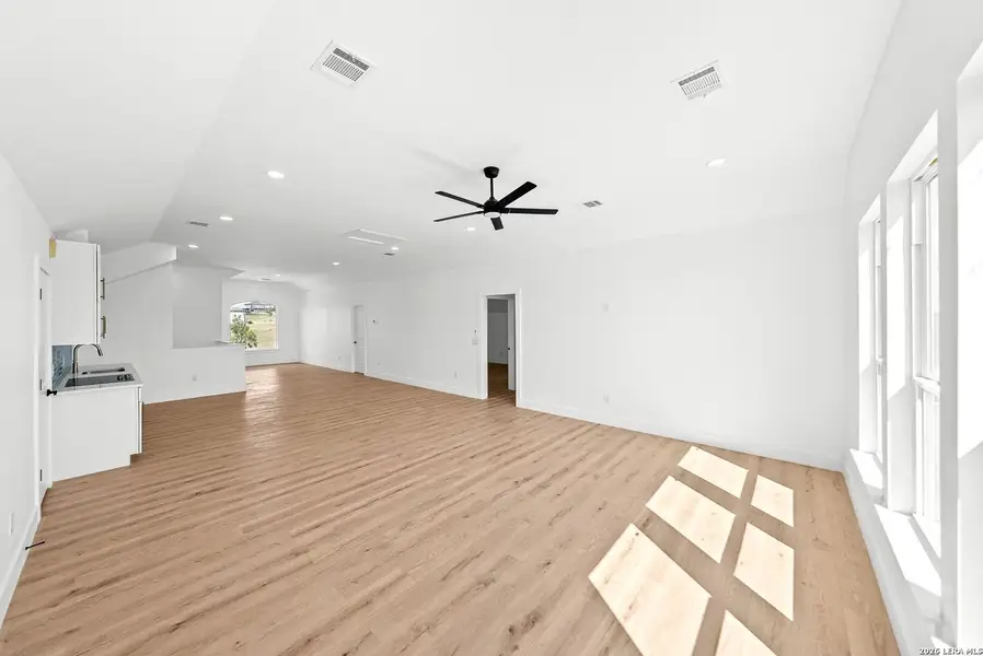 Spacious, unfurnished interior of a new home in , Kyle (Image 23).