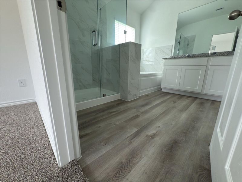 Spacious, unfurnished interior of a new home in , Dayton (Image 7).