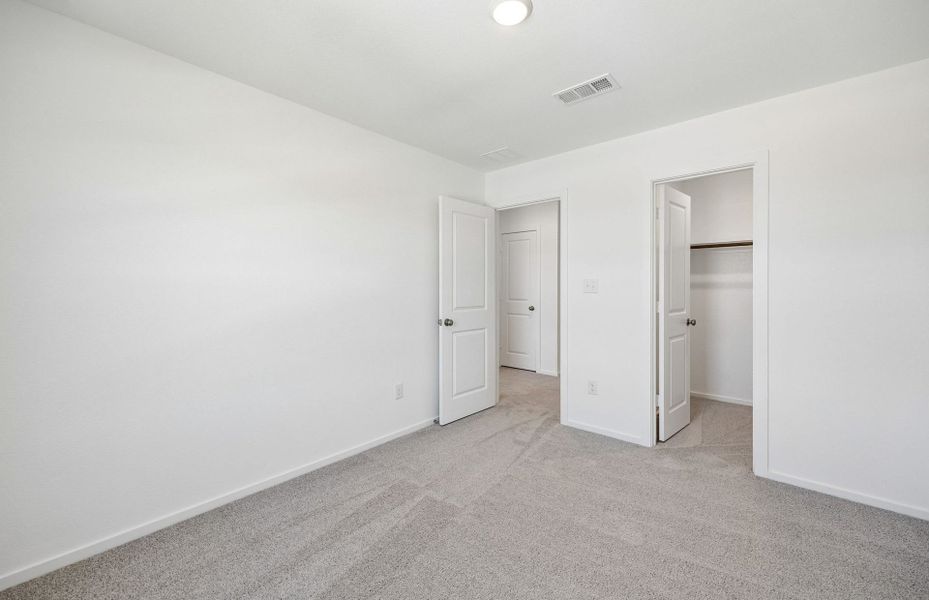 Spacious, unfurnished interior of a new home in Montgomery Bend, Montgomery (Image 30).