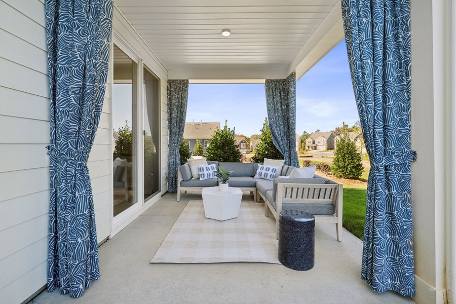 Representative exterior details of a home built from the Waverly by Taylor Morrison in River Falls, Tega Cay (Image 3).