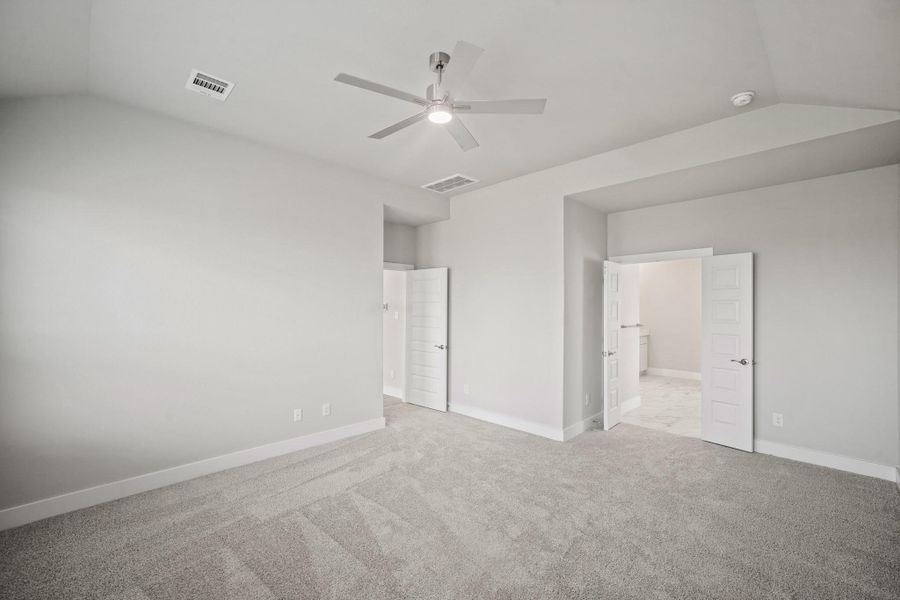 Spacious, unfurnished interior of a new home in Morton Creek Ranch, Katy (Image 9). Spacious, unfurnished interior of a new home in Morton Creek Ranch, Katy (Image 9).
