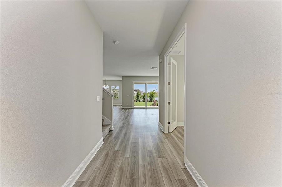 Spacious, unfurnished interior of a new home in Mirada, San Antonio (Image 37).
