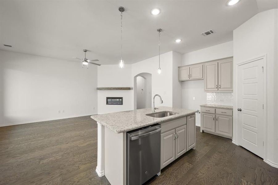 521 Waterford Park- Kitchen-4 521 Waterford Park- Kitchen-4