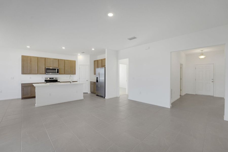 New Home in Haines City, FL.  - Slide 24