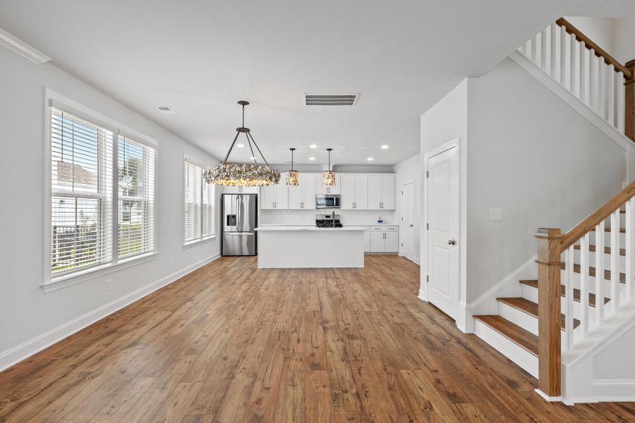 Spacious, unfurnished interior of a new home in Oak Bluff, Charleston (Image 24). Spacious, unfurnished interior of a new home in Oak Bluff, Charleston (Image 24).