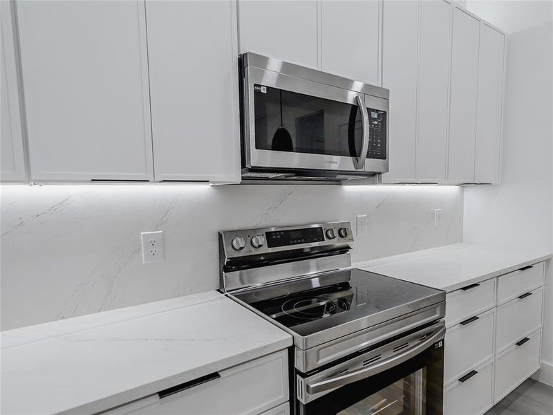 Furnished interior view inside a new home in , Dallas (Image 13).