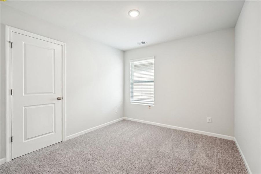 Spacious, unfurnished interior of a new home in Fairview Lake, Conyers (Image 37).