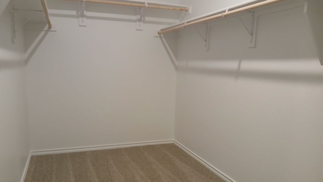 Spacious, unfurnished interior of a new home in Wildwood, Royse City (Image 14).