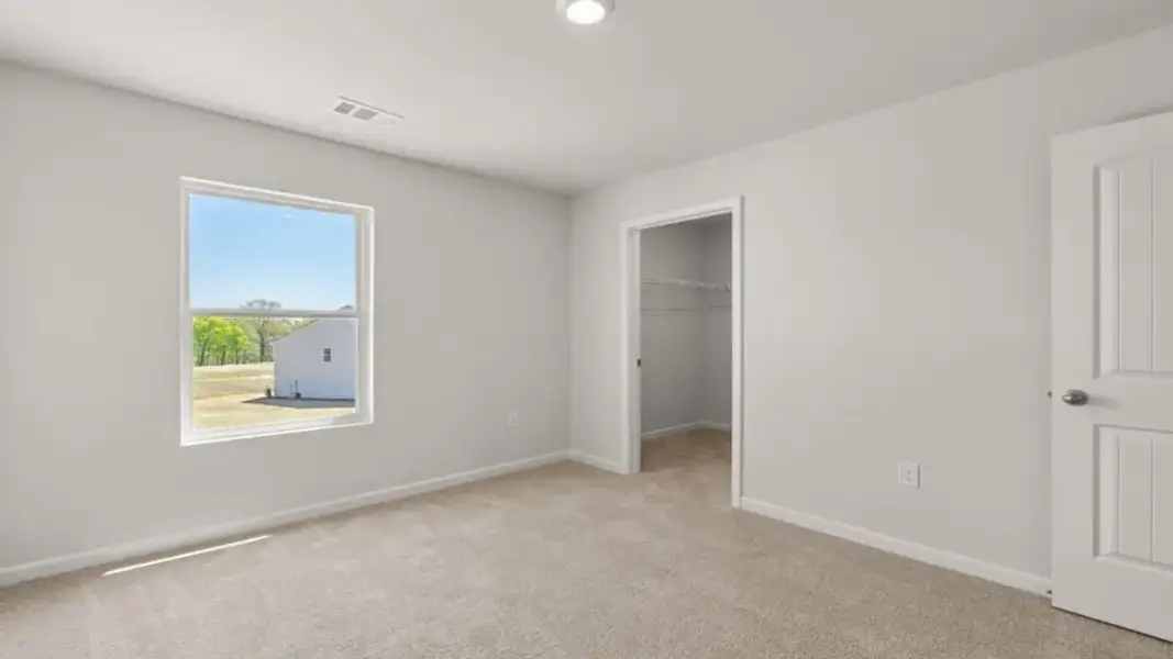 Spacious, unfurnished interior of a new home in Aurora Creek, Dallas (Image 17).