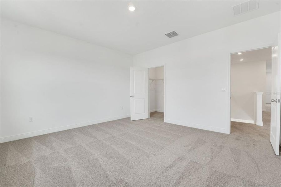 Spacious, unfurnished interior of a new home in Crossroads at Kelly Park, Apopka (Image 46). Spacious, unfurnished interior of a new home in Crossroads at Kelly Park, Apopka (Image 46).