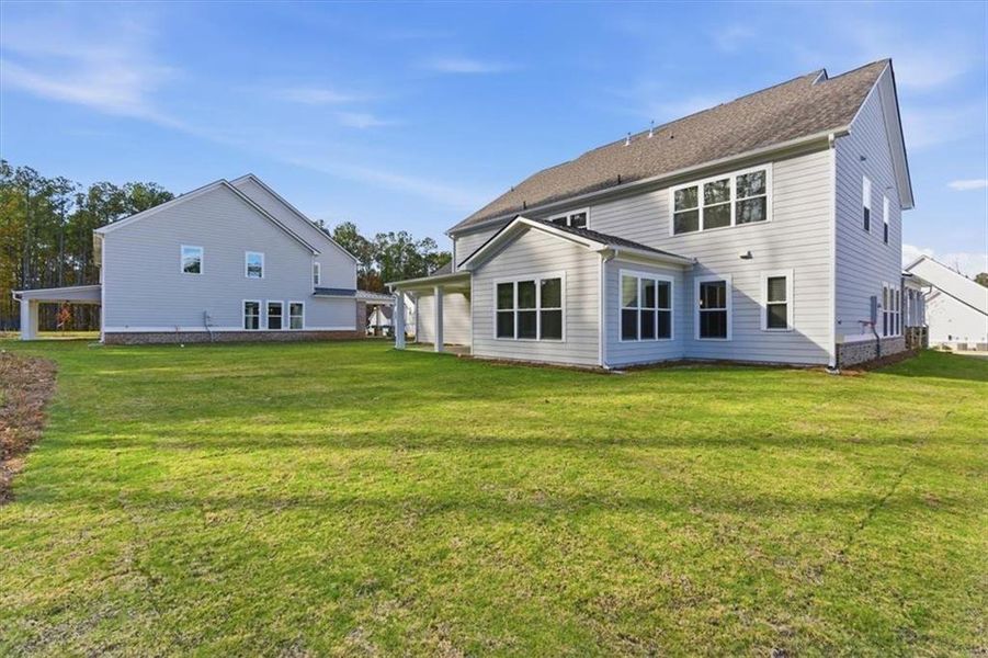 Exterior details and patio area of a home in Ford Landing, Acworth (Image 30).