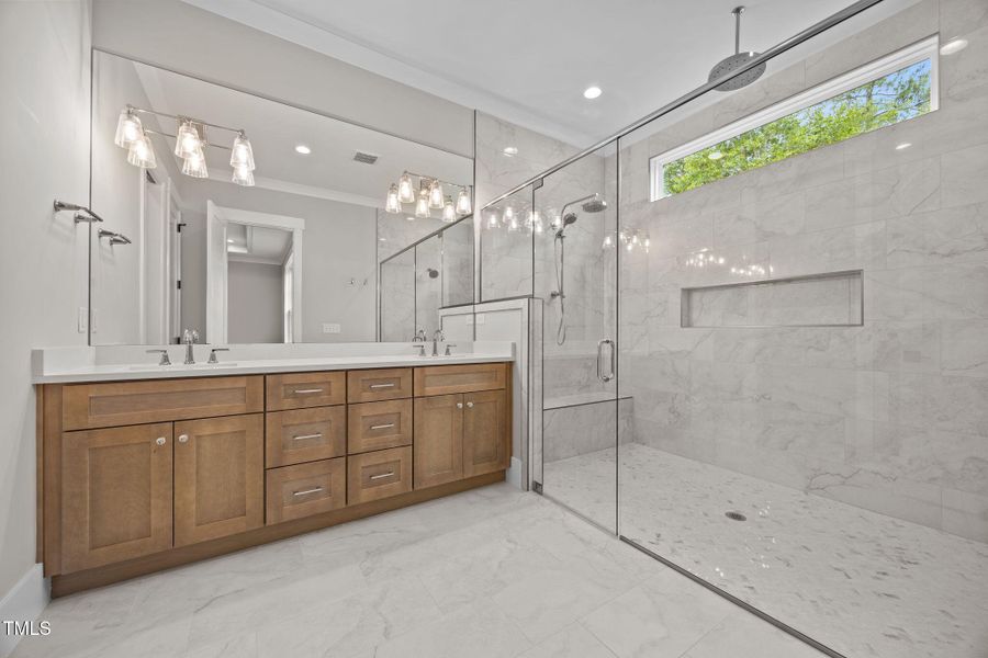 32-web-or-mls-IMG_1669 32-web-or-mls-IMG_1669